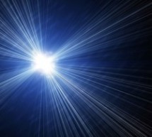 سرعت نور، چالش ها و نظریه ها