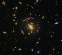 ثبت تصویری از حلقه اینشتین در اطراف یک عدسی‌ کیهانی