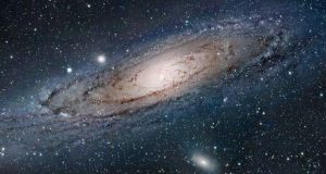 پیمودن طول کهکشان راه شیری با سرعت نور چقدر زمان می‌برد؟